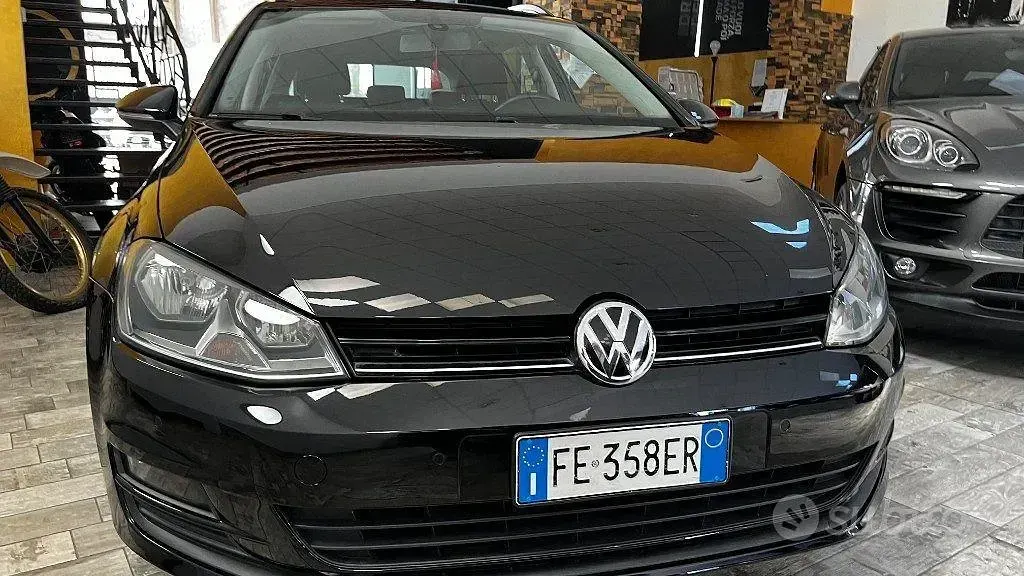 Usata VW Golf VII Comfortline 110 CV (80 kW) 2016 Nero Station wagon
