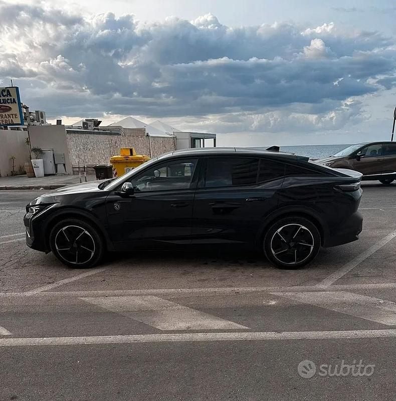 Usata Peugeot 408 GT 131 CV (96 kW) 2023 Nero SUV