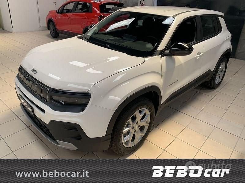 Bianco Nuova 2025 Jeep Avenger Altitude SUV | 21.900 € (Buon prezzo) - Immagine 1/4