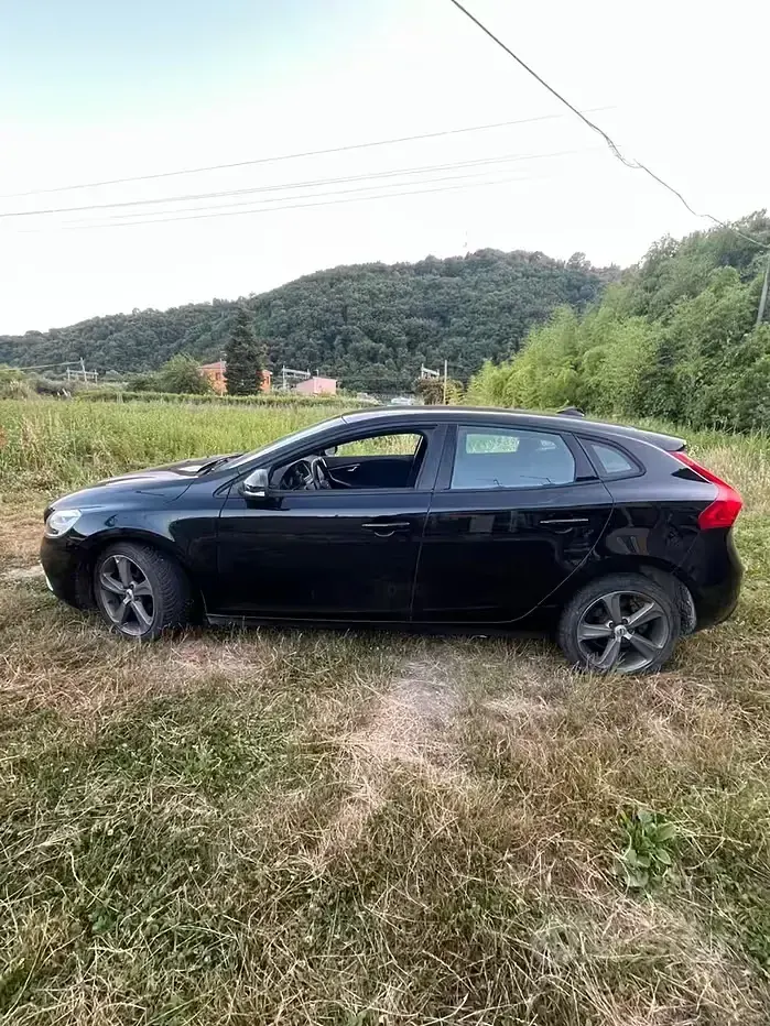Usata Volvo V40 120 CV (88 kW) 2017 Berlina