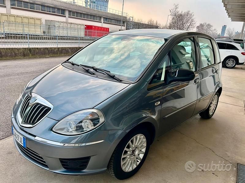 Usata Lancia Musa 95 CV (69 kW) 2011 Monovolume