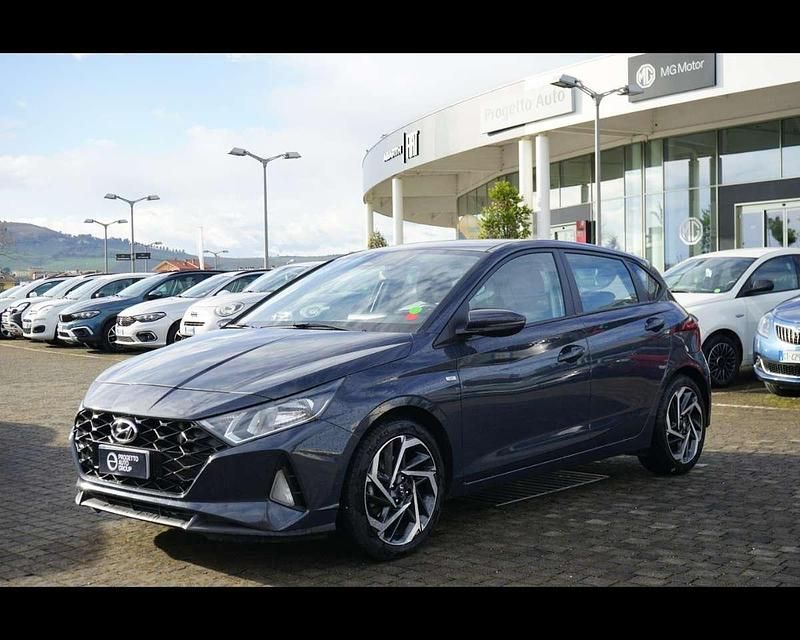 Usata Hyundai i20 101 CV (74 kW) 2021 Grigio scuro met Utilitaria