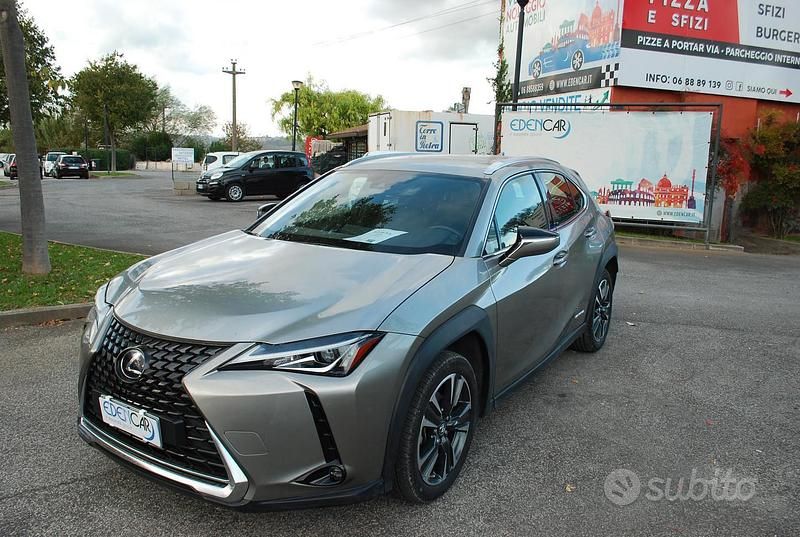 Usata Lexus UX 250h Sport Line 2022 Nero SUV