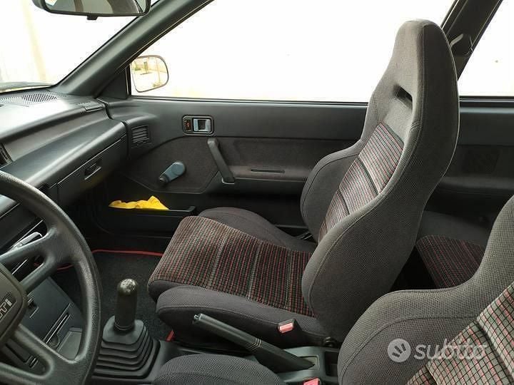 Usata Suzuki Swift 95 CV (69 kW) 1990 Bianco Utilitaria