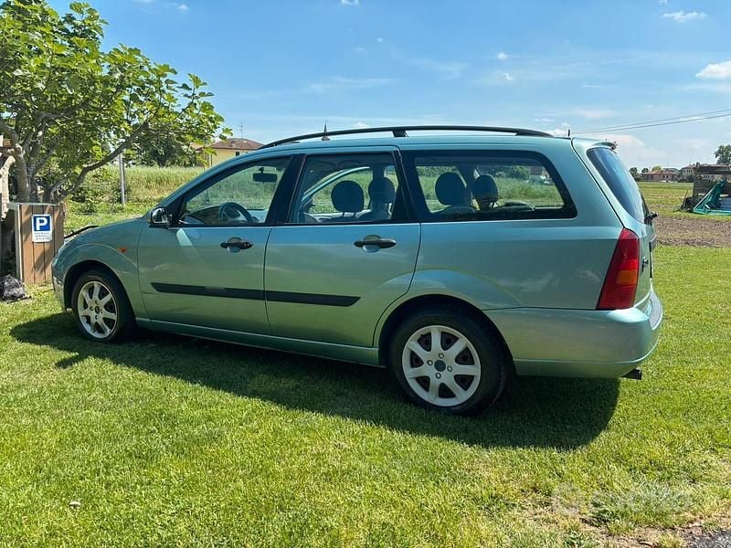 Usata Ford Focus 100 CV (73 kW) 2001 Station wagon