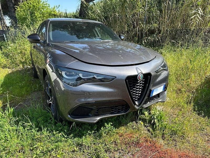 Usata Alfa Romeo Stelvio Veloce 210 CV (154 kW) 2024 Grigio SUV