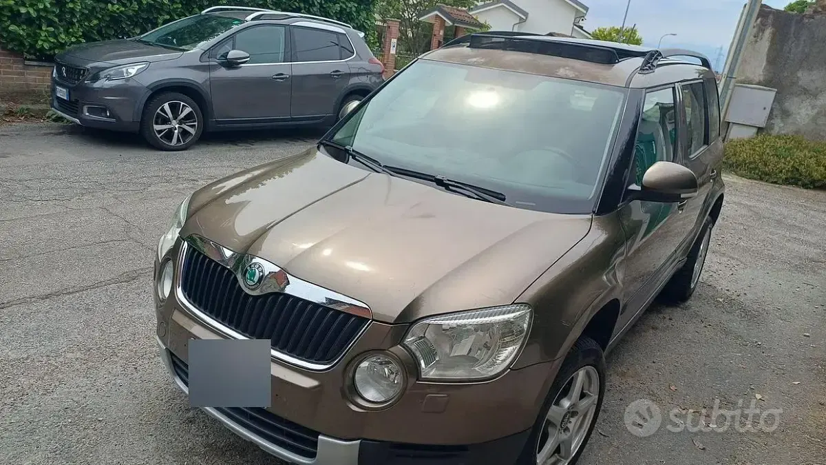 Usata Skoda Yeti 105 CV (77 kW) 2011 Marrone SUV