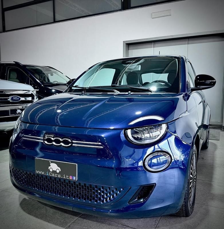 Usata Fiat 500e Icon 86 kW (118 CV) 2020 Verde Berlina