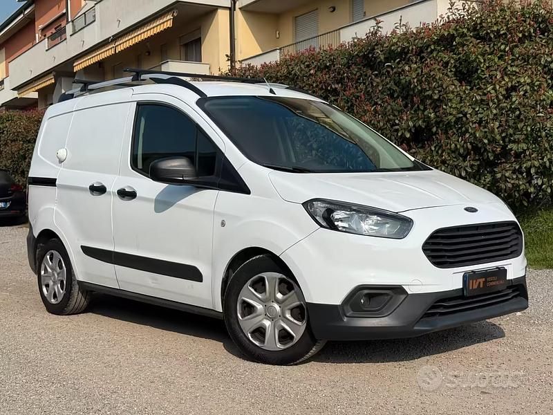 Usata Ford Courier 100 CV (73 kW) 2023 Bianco Monovolume