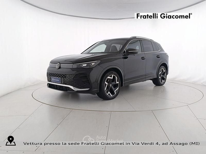 Usata VW Tiguan R-line 150 CV (110 kW) 2025 Nero SUV