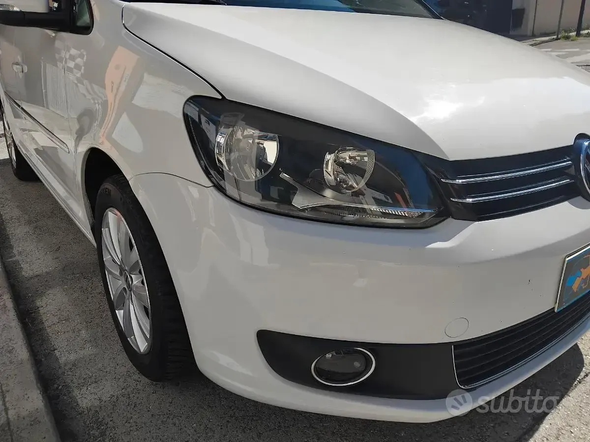 Usata VW Touran Highline 140 CV (102 kW) 2011 Other Monovolume