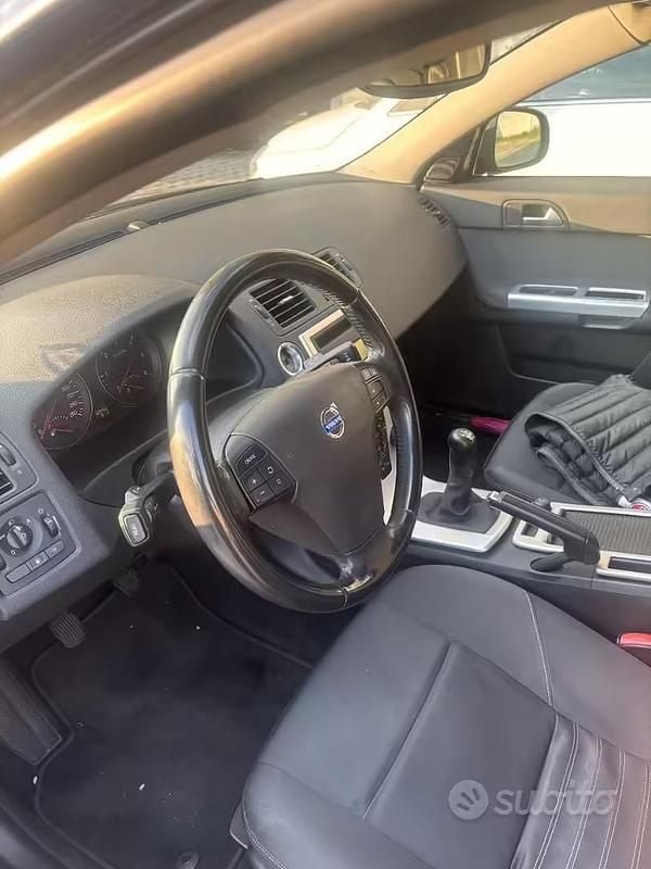 Usata Volvo V50 109 CV (80 kW) 2012 Grigio Station wagon