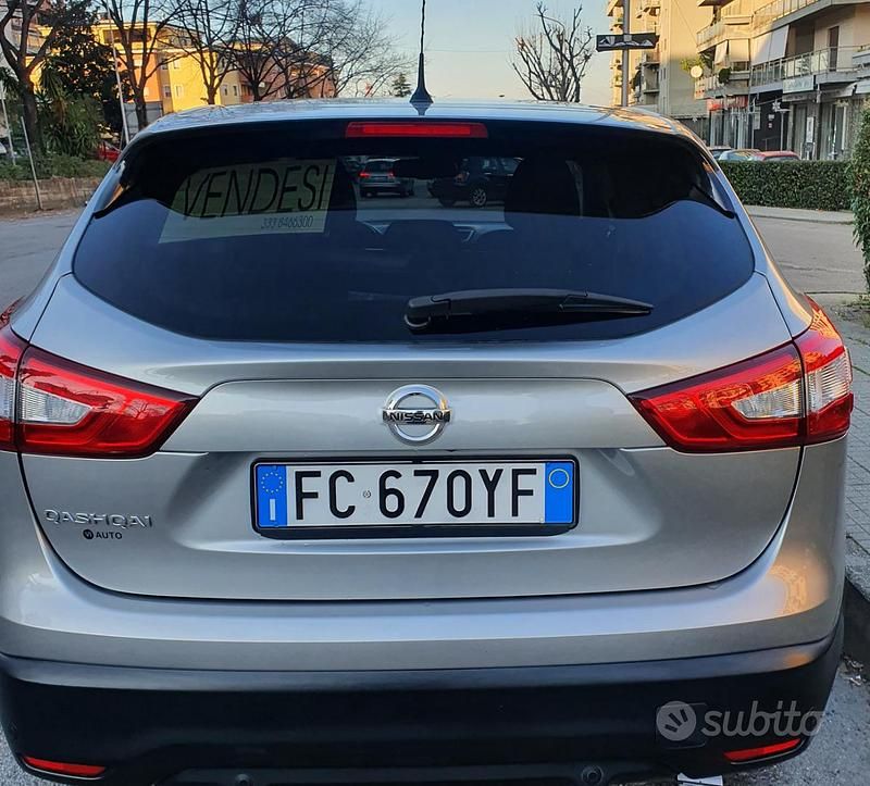 Usata Nissan Qashqai 131 CV (96 kW) 2016 Grigio SUV