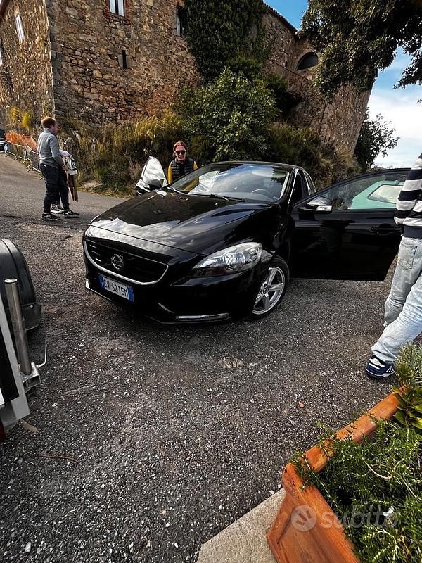 Nero Usata 2014 Volvo V40 Tre volumi | 5500 € - Immagine 1/4