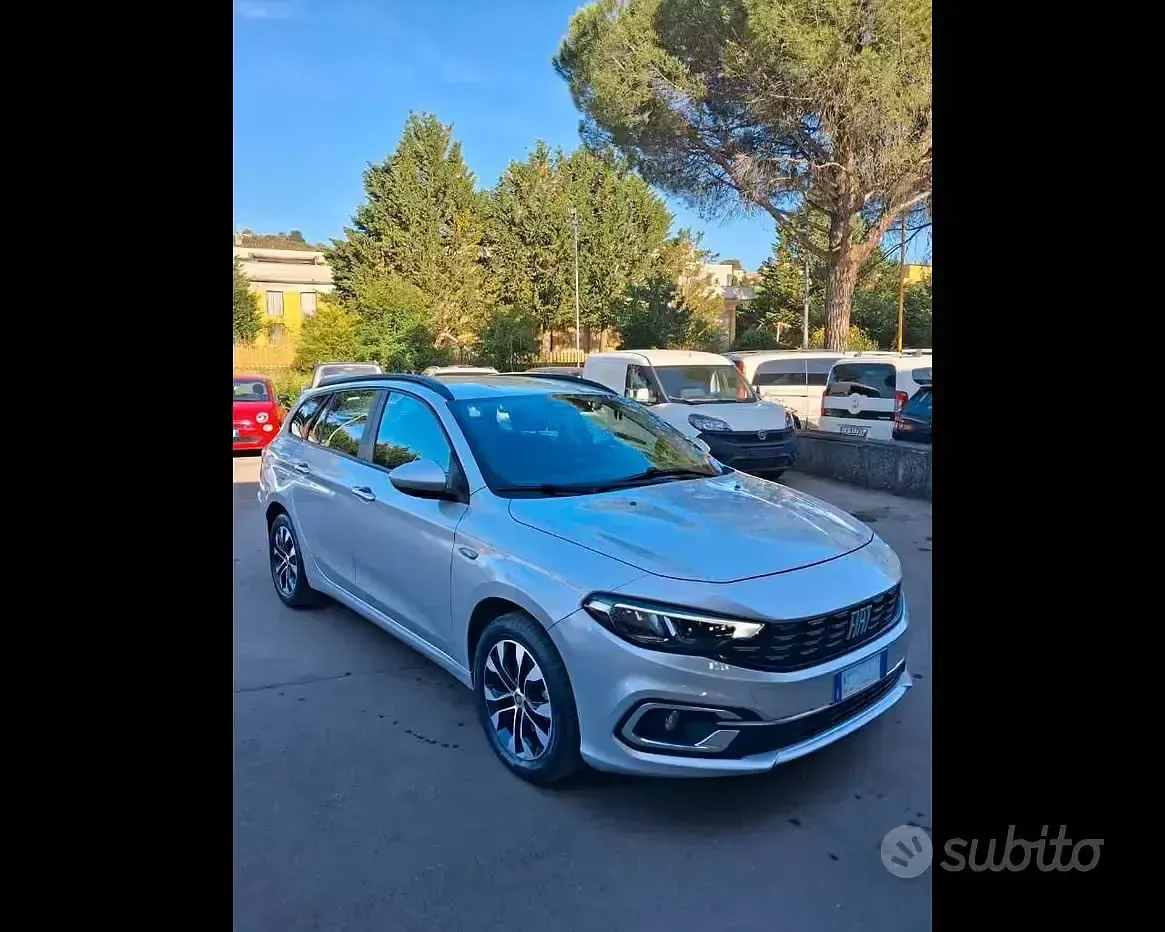 Usata Fiat Tipo City Life 95 CV (69 kW) 2022 Grigio argento metallizzato Station wagon