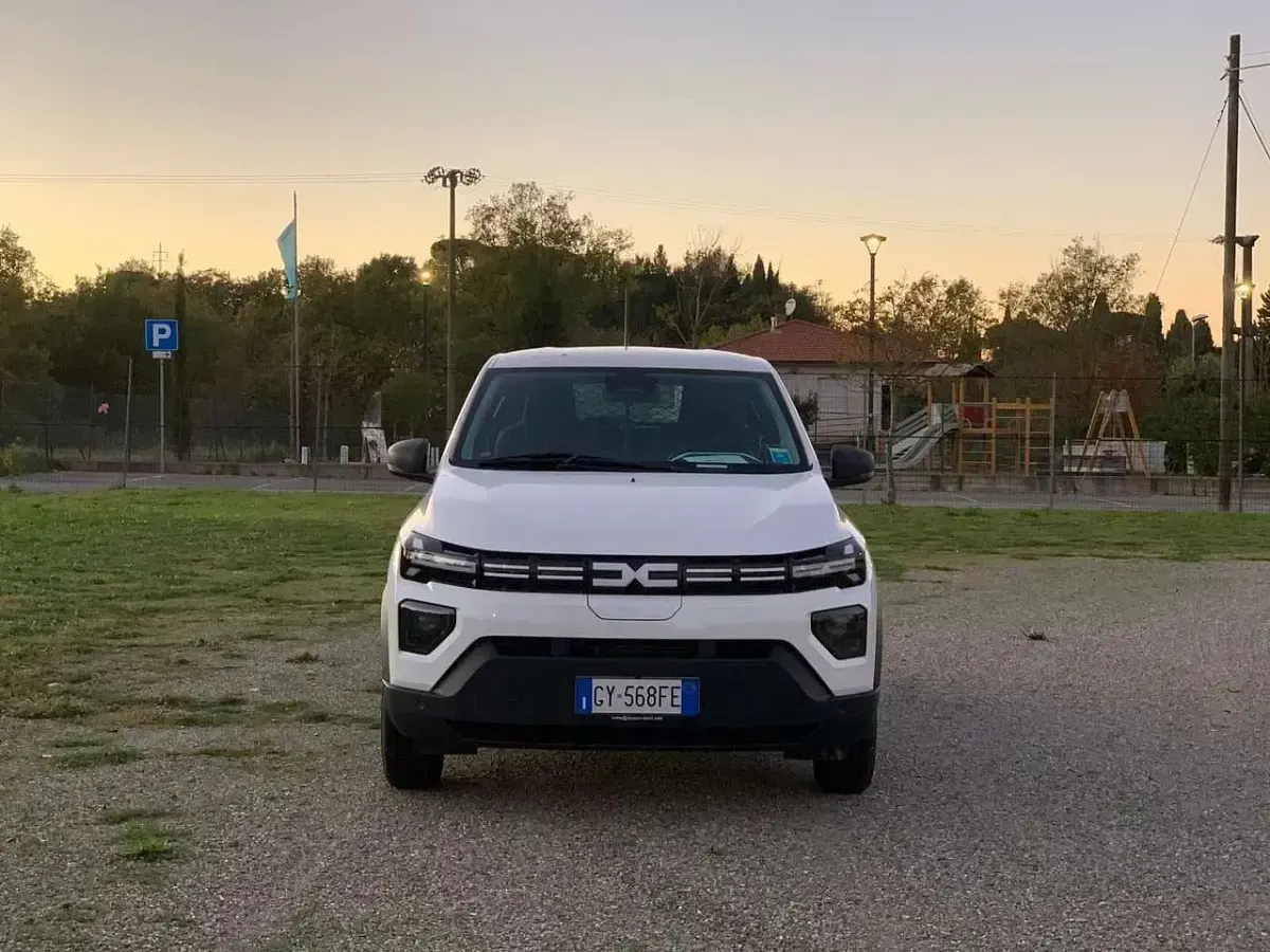 Usata Dacia Spring 19 kW (26 CV) 2025 Bianco Utilitaria