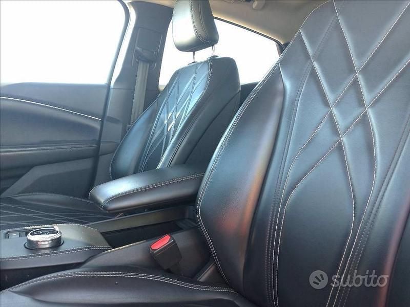 Usata Ford Mustang Mach-E 216 kW (294 CV) 2021 Rosso SUV