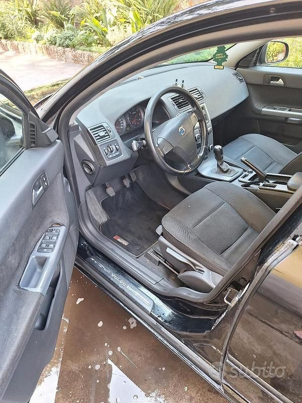 Nero Usata 2011 Volvo S40 Tre volumi | 3500 € - Immagine 1/3