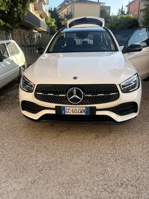 Usata Mercedes GLC300 194 CV (142 kW) 2021 SUV