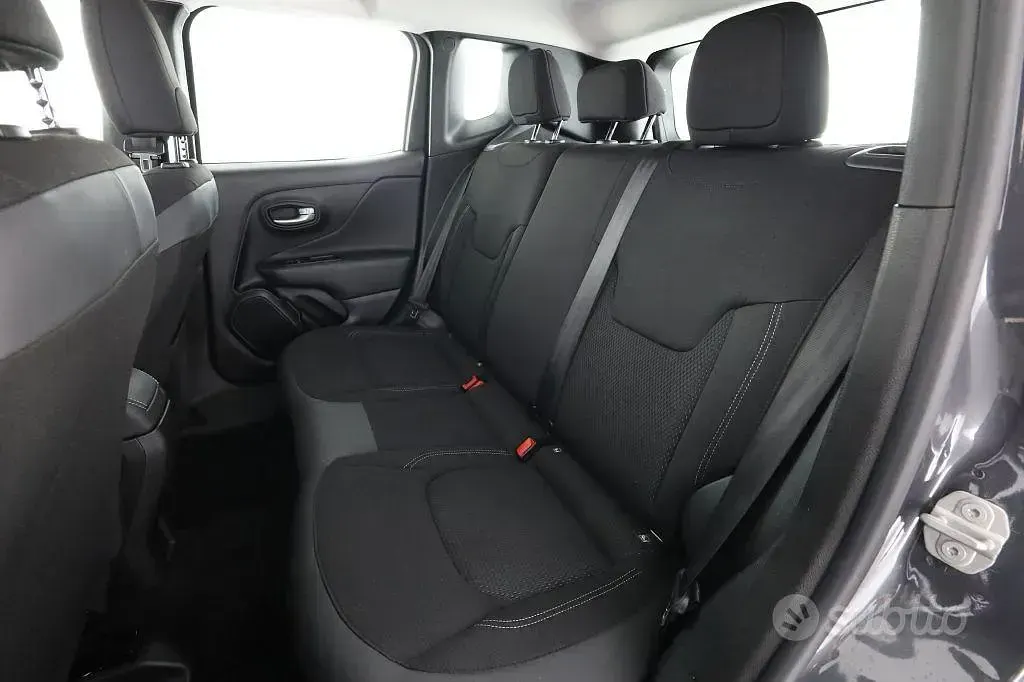 Usata Jeep Renegade Longitude 120 CV (88 kW) 2022 Grigio SUV
