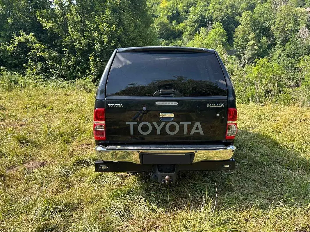 Usata Toyota HiLux 144 CV (105 kW) 2014 Nero Pick-up