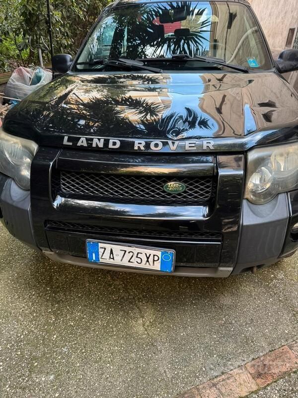 Nero Usata 2006 Land Rover Freelander 2 SUV | 300 € - Immagine 1/4