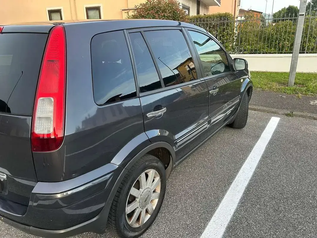Usata Ford Fusion 80 CV (58 kW) 2010 Utilitaria
