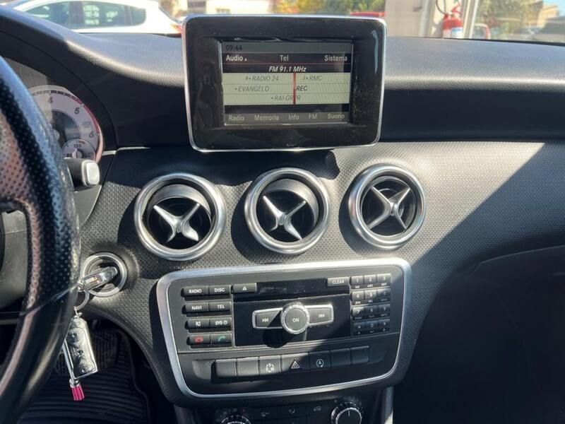 Usata Mercedes A180 109 CV (80 kW) 2014 Bianco Berlina