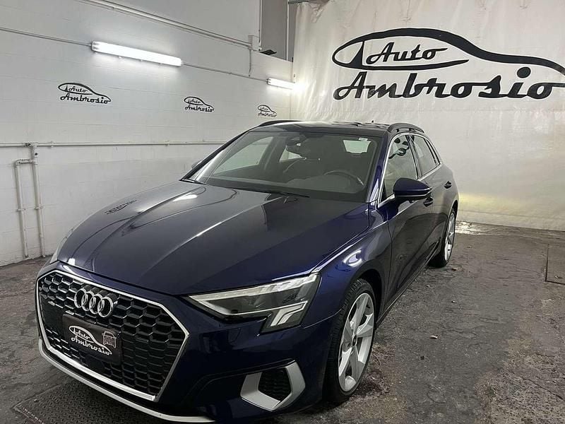 Usata Audi A3 Sportback S-Line 116 CV (85 kW) 2021 Blu/azzurro Utilitaria