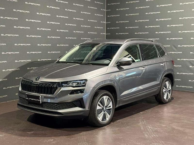 Grigio scuro Usata 2023 Skoda Karoq Executive SUV | 22.900 € (Ottimo prezzo) - Immagine 1/4