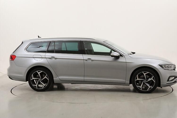 Begagnad VW Passat Business 150 HK (110 kW) 2022 Kombi