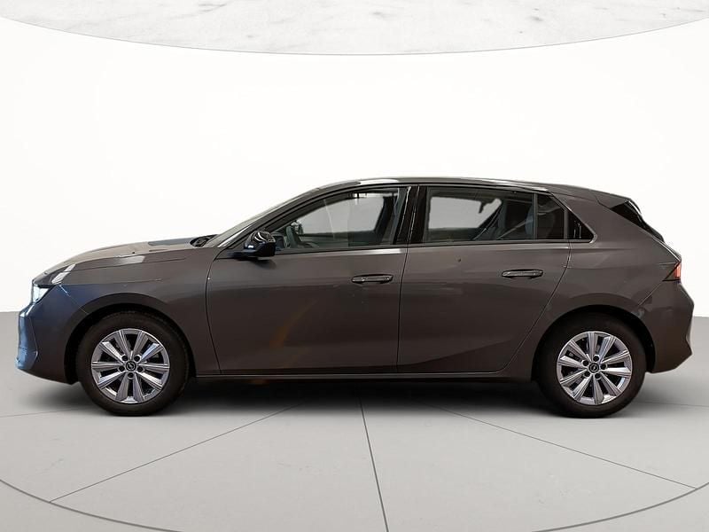 Usata Opel Astra Edition 110 CV (80 kW) 2024 Grigio scuro Berlina