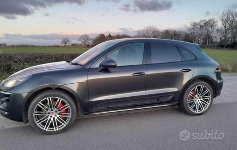 Grigio Usata 2016 Porsche Macan GTS SUV | 55.000 € - Immagine 1/4