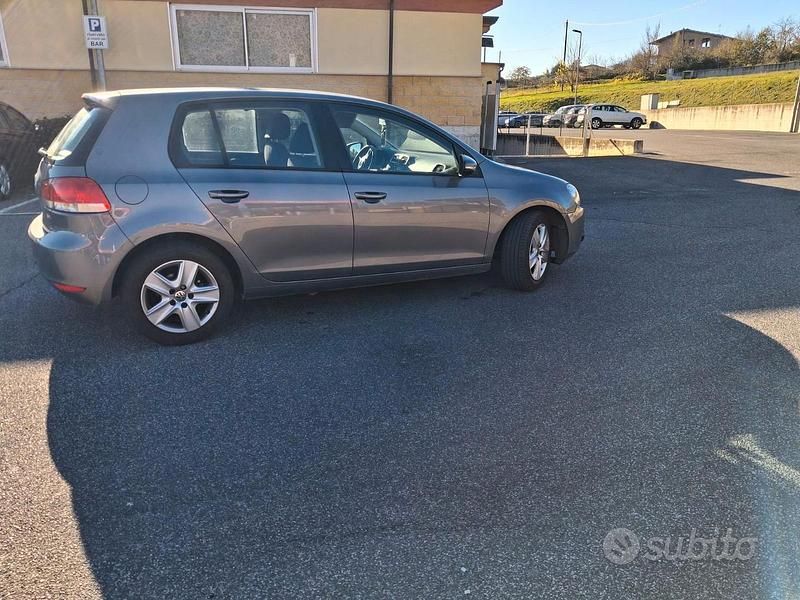 Usata VW Golf VI 110 CV (80 kW) 2009 Grigio Utilitaria