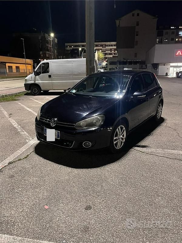 Usata VW Golf VI Comfortline 105 CV (77 kW) 2011 Nero Utilitaria