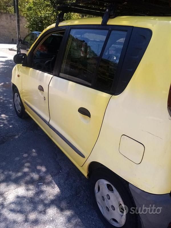 Usata Hyundai Atos 55 CV (40 kW) 2002 Giallo Utilitaria