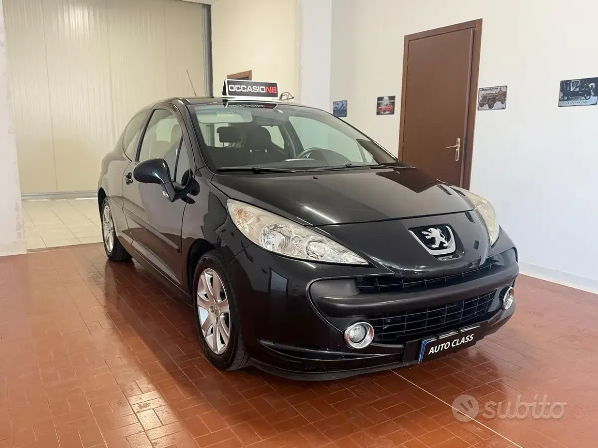 Usata Peugeot 207 109 CV (80 kW) 2007 Nero Berlina