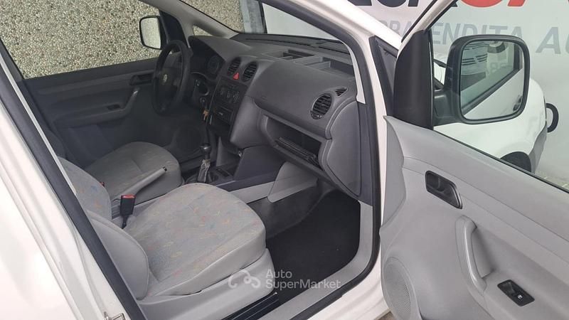 Käytetty VW Caddy 109 HP (80 kW) 2008 Valkoinen Tila-auto
