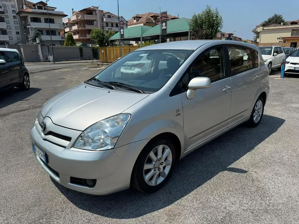 Usata Toyota Corolla Verso Sol 116 CV (85 kW) 2005 Monovolume