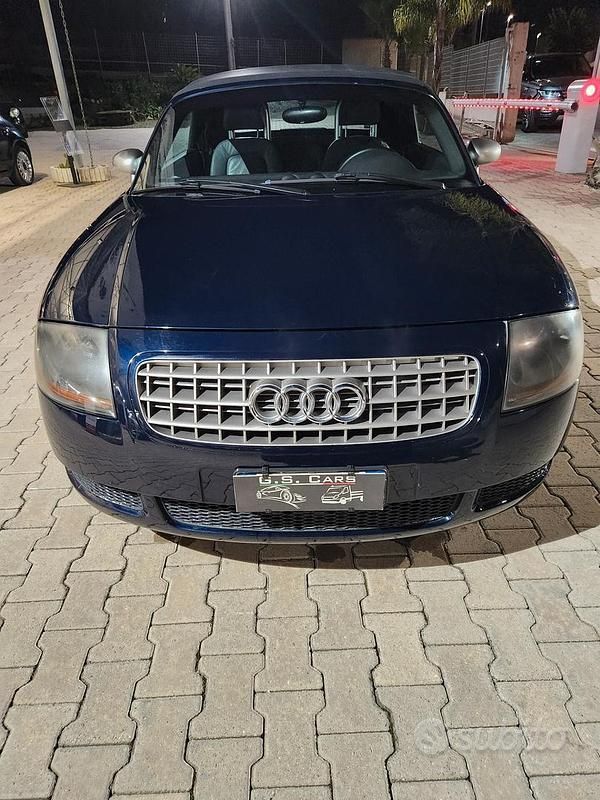Usata Audi TT Roadster 180 CV (132 kW) 2005 Blu Cabrio