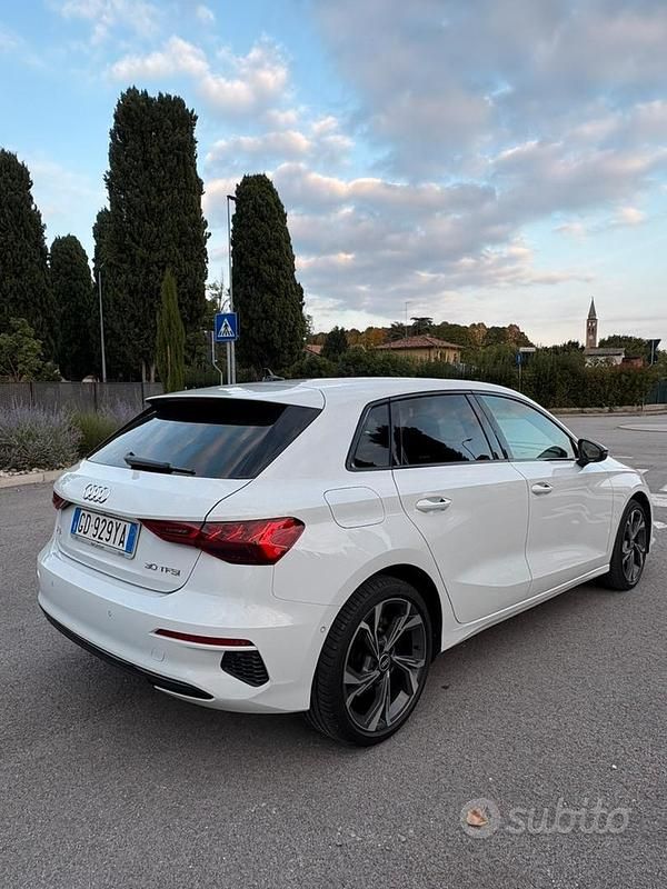 Usata Audi A3 Sportback e-tron Ambiente 110 CV (80 kW) 2021 Bianco Utilitaria