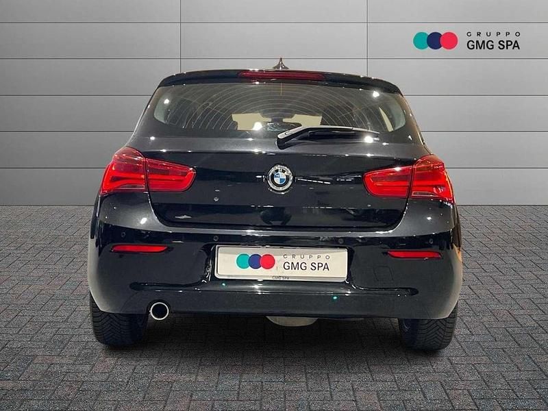 Begagnad BMW 118 Comfort Edition 150 HK (110 kW) 2019 Svart Halvkombi