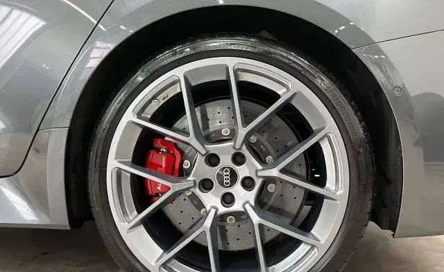 Usata Audi RS5 Ambiente 639 CV (469 kW) 2026 Grigio metallizzato Station wagon
