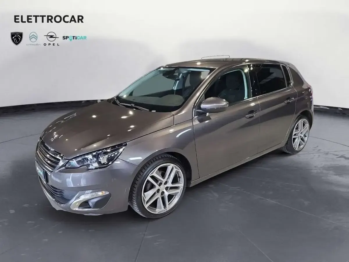Begagnad Peugeot 308 Allure 120 HK (88 kW) 2016 Halvkombi