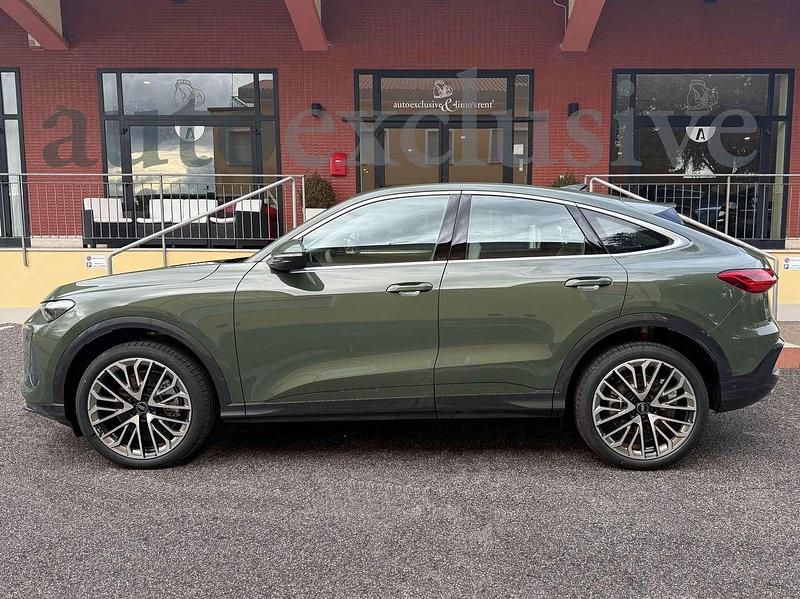 Nuova Audi Q5 Sportback Advanced 204 CV (150 kW) 2026 Verde distretto metallizzato SUV