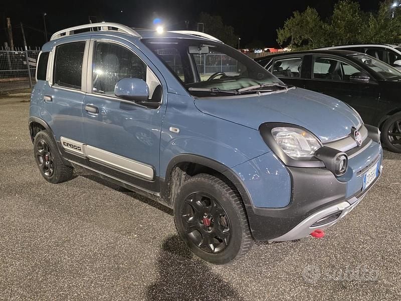 Blu Usata 2021 Fiat Panda 4x4 S Due volumi | 14.999 € (Buon prezzo) - Immagine 1/4