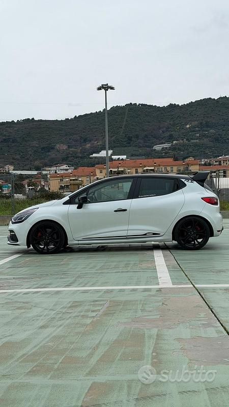 Usata Renault Clio IV R.S. 200 CV (147 kW) 2015 Berlina
