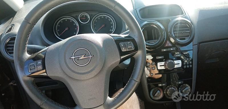 Occasion Opel Corsa 85 ch (62 kW) 2010 Noir Citadine