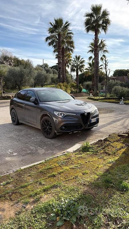 Usata Alfa Romeo Stelvio Veloce 210 CV (154 kW) 2021 Grigio SUV