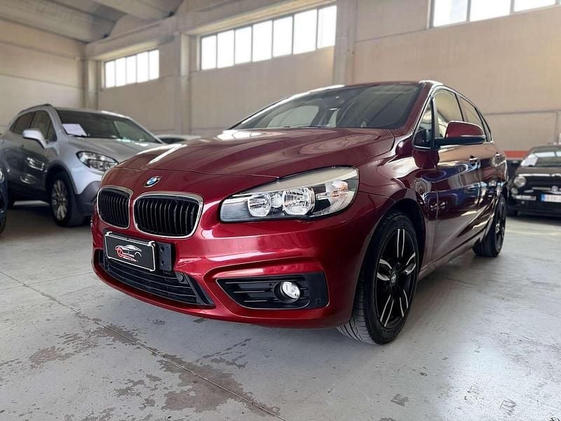 Usata BMW 218 Gran Tourer Advantage 136 CV (100 kW) 2016 Rosso Monovolume